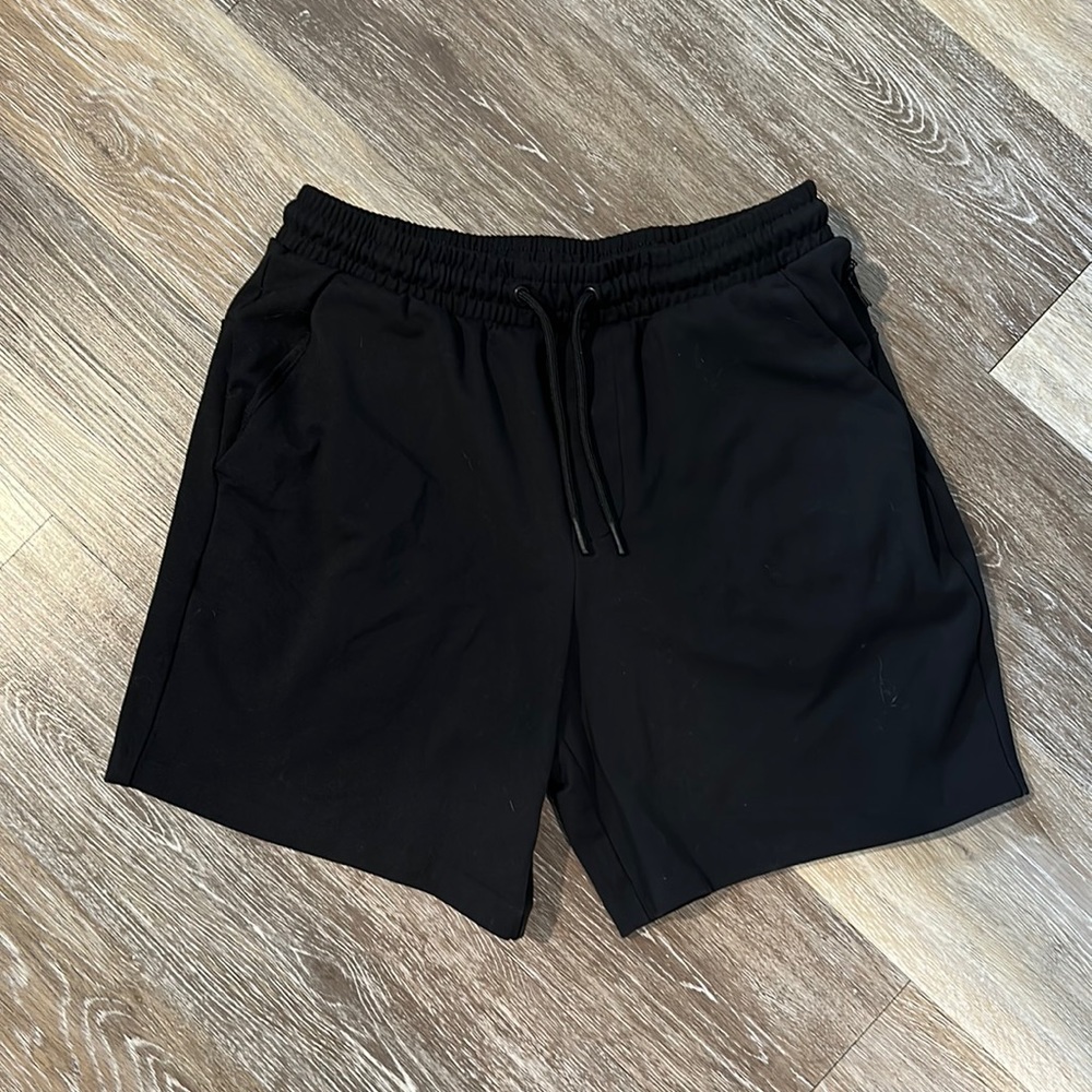 Old Navy black shorts